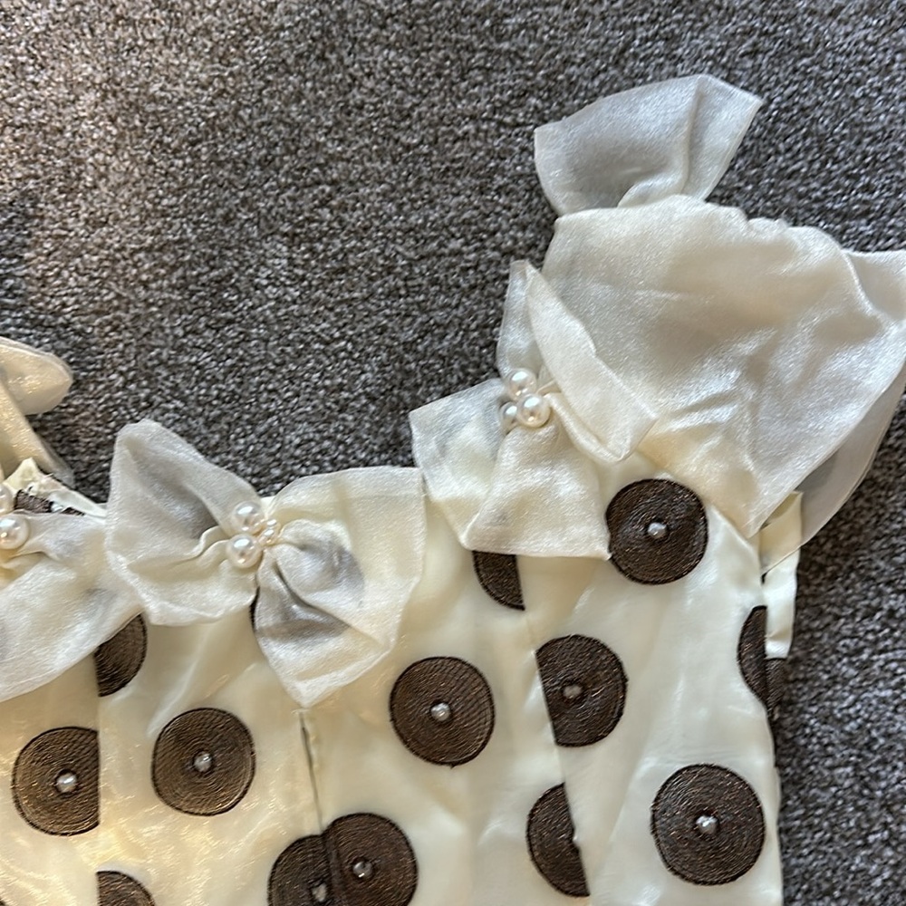 Vintage Bow, Pearl & Bronze Detail Top - Picture 8 of 12